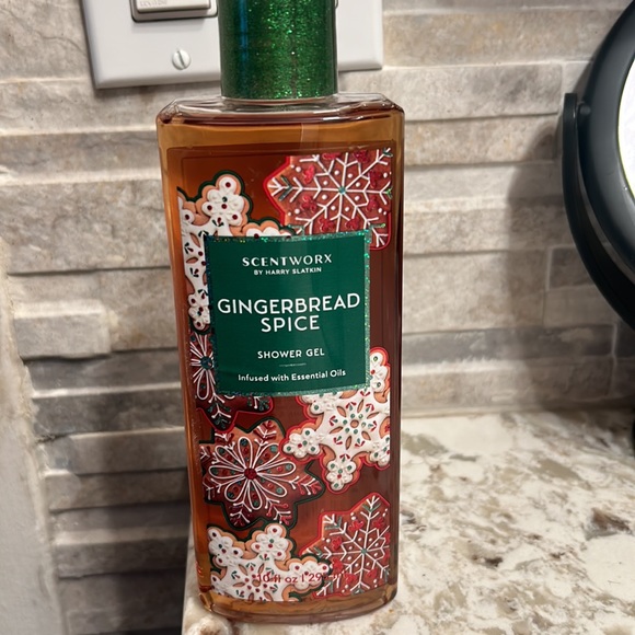 Beautiful long sleeve dress never been used - Picture 3 of 6